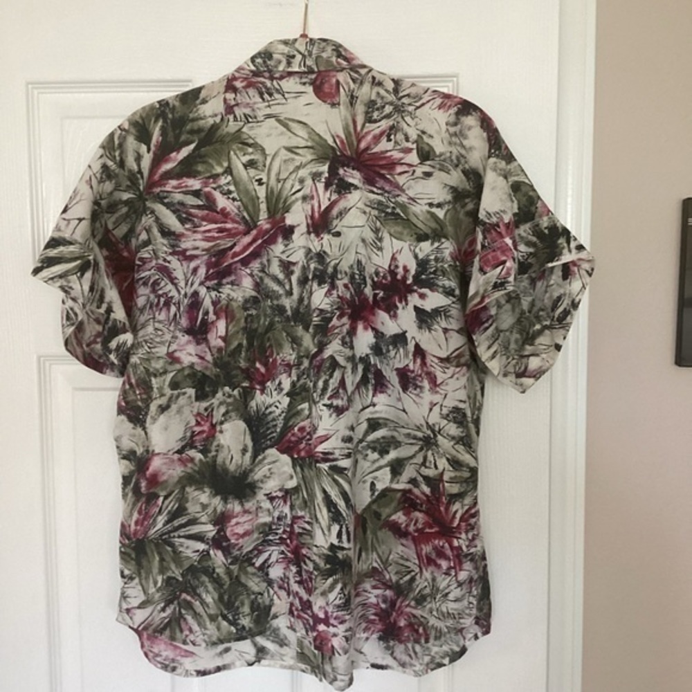 Ladies floral print blouse Size Large - Picture 2 of 4